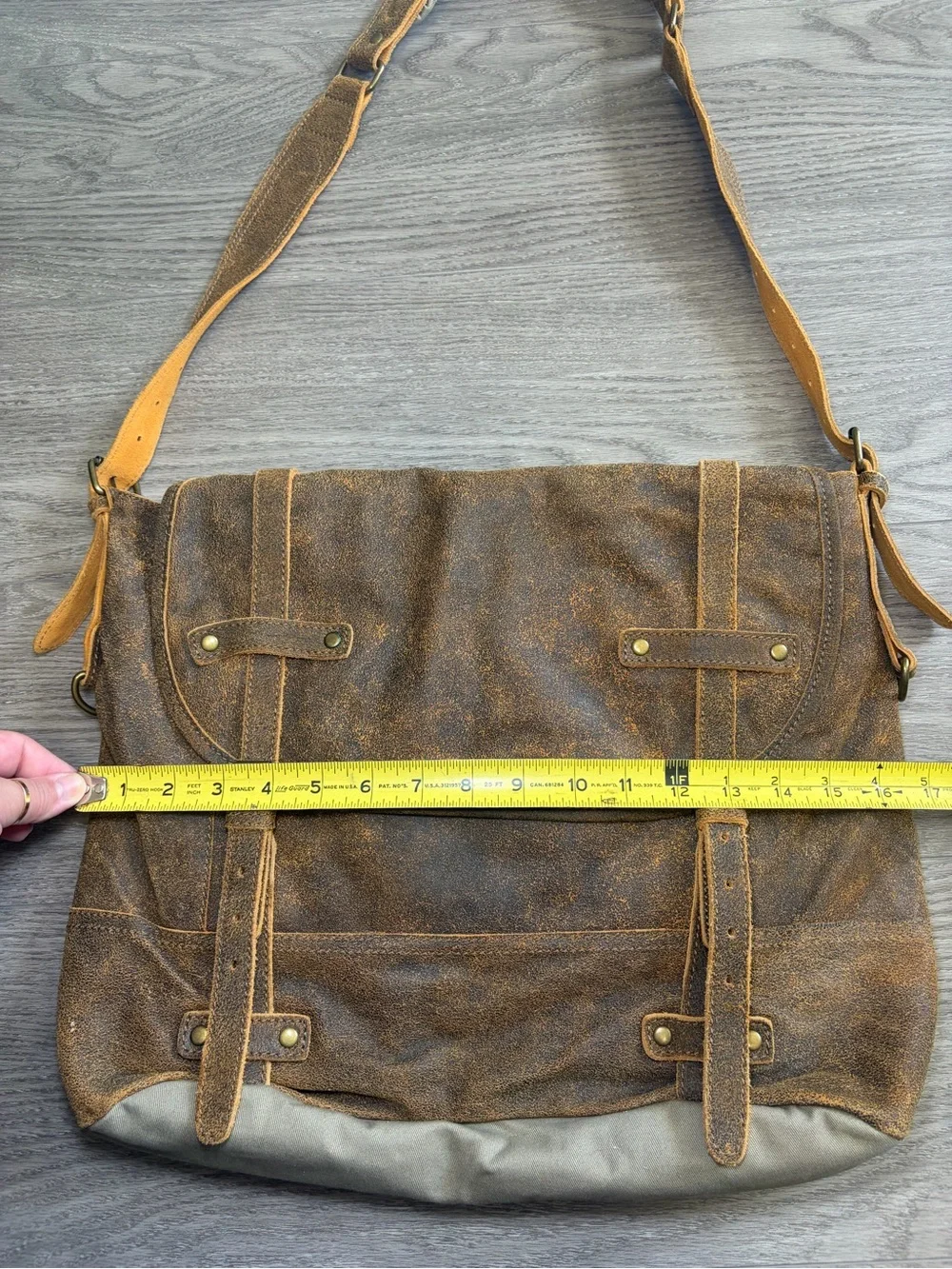 The Territory Ahead brown leather messenger computer bag satchel Vintage Style
